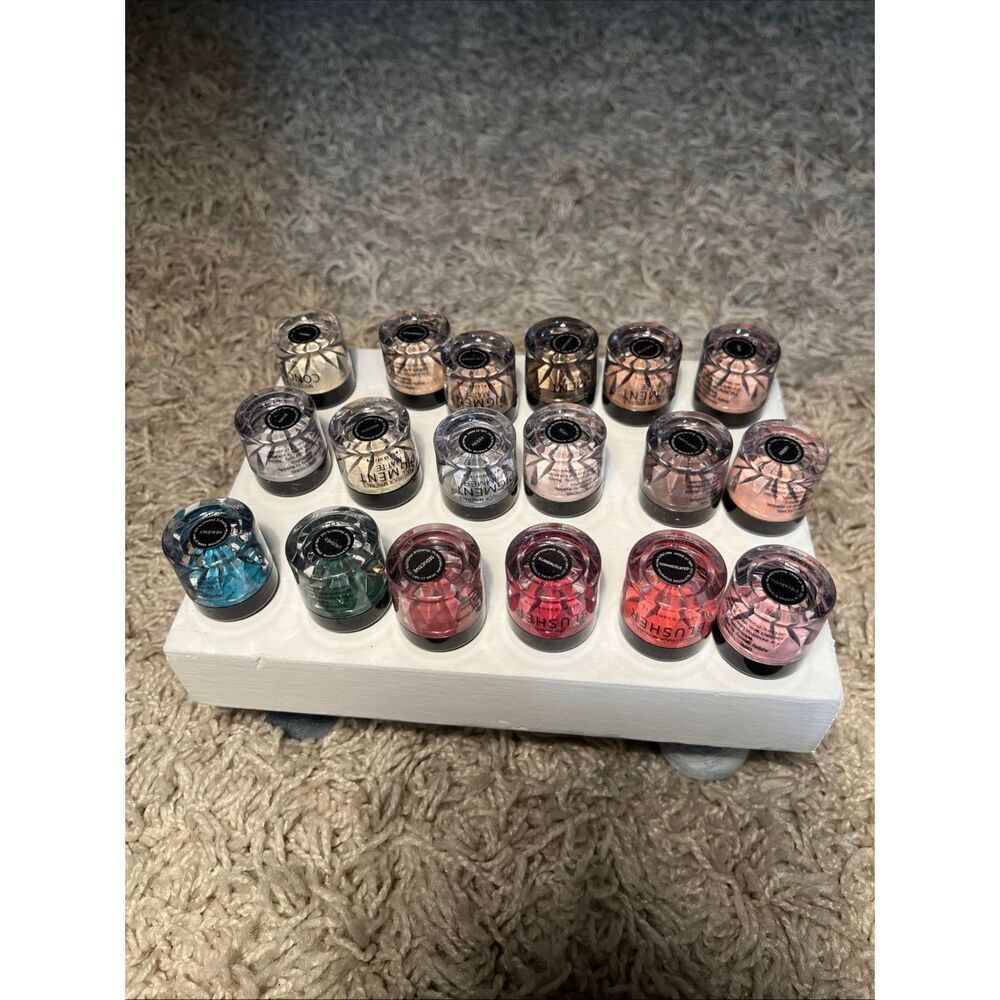 LOT OF 18 Younique Moodstruck Minerals Pigment MATTE SHIMMER eyeshadow